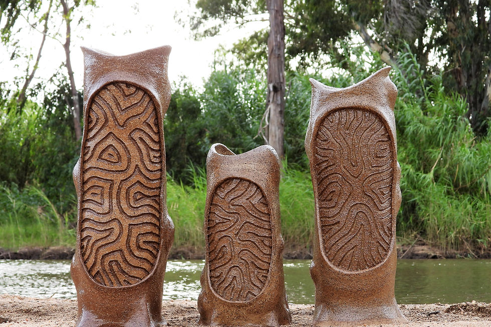 Wailwan Scar Tree's a ceramic set created by Uncle Sooty Welsh